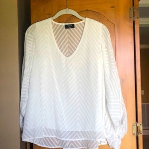 White v neck Vici blouse